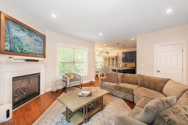 18 Post Oak Ct, Hardyston Twp., NJ 07419