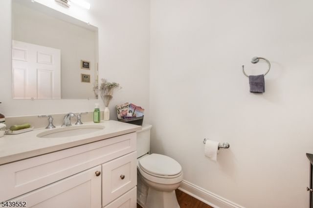 18 Post Oak Ct, Hardyston Twp., NJ 07419