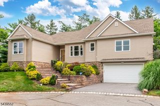 18 Post Oak Ct, Hardyston Twp., NJ 07419