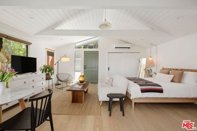 3736 Berry Drive, Studio City (los Angeles), CA 91604