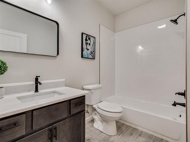 706 E Lincoln Avenue, Guthrie, OK 73044