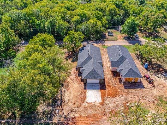 706 E Lincoln Avenue, Guthrie, OK 73044