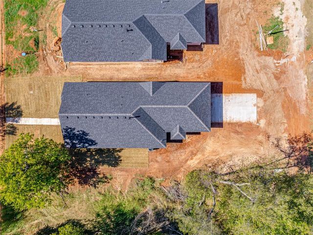 706 E Lincoln Avenue, Guthrie, OK 73044