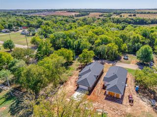 706 E Lincoln Avenue, Guthrie, OK 73044