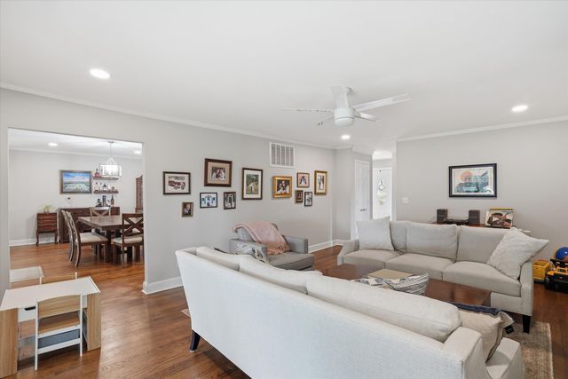 2388 Erskine Avenue, Charleston, SC 29414