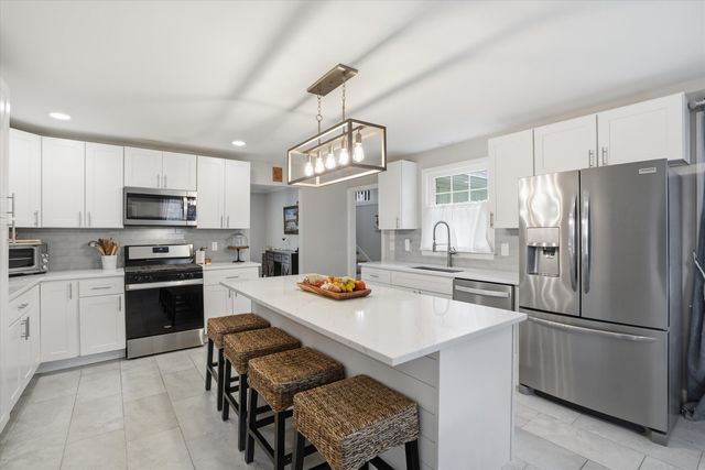 2388 Erskine Avenue, Charleston, SC 29414