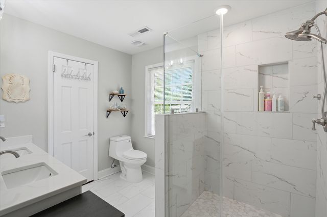 2388 Erskine Avenue, Charleston, SC 29414