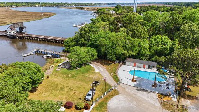2388 Erskine Avenue, Charleston, SC 29414