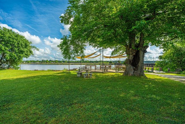 2388 Erskine Avenue, Charleston, SC 29414