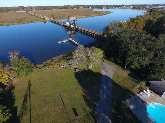 2388 Erskine Avenue, Charleston, SC 29414