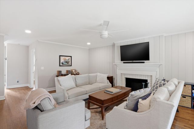 2388 Erskine Avenue, Charleston, SC 29414