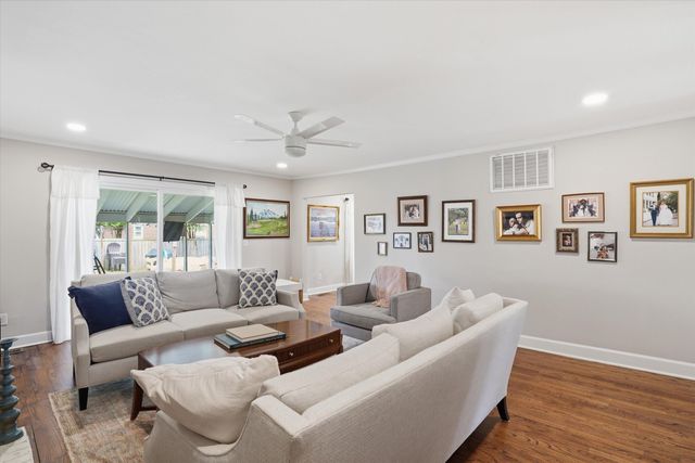 2388 Erskine Avenue, Charleston, SC 29414