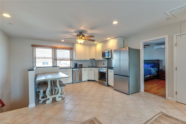 912 Pacific Street, Lindenhurst, NY 11757