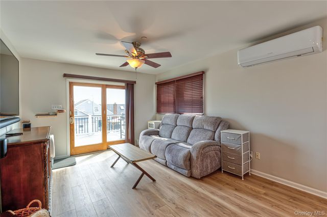 912 Pacific Street, Lindenhurst, NY 11757