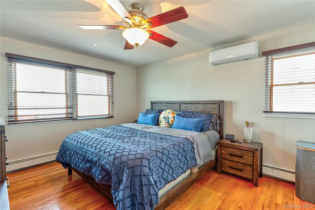 912 Pacific Street, Lindenhurst, NY 11757