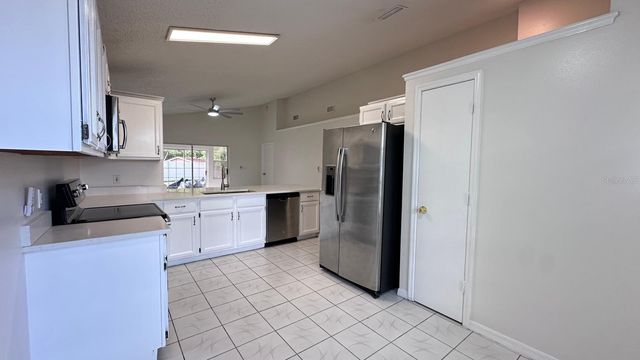 11855 CRANBOURNE DRIVE, Orlando, FL 32837