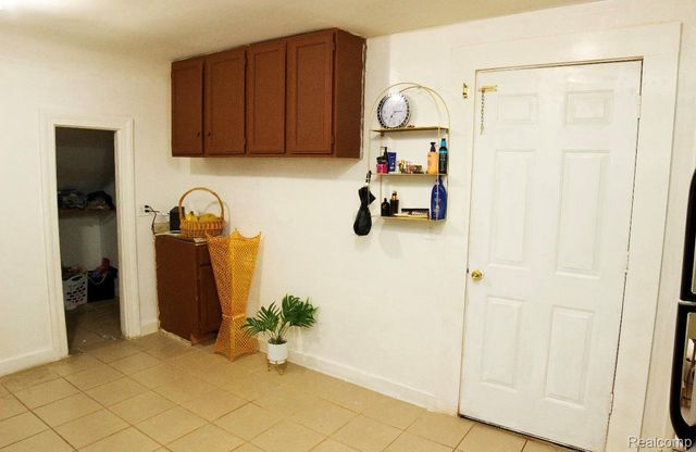 12153 McDougall Street, Hamtramck, MI 48212