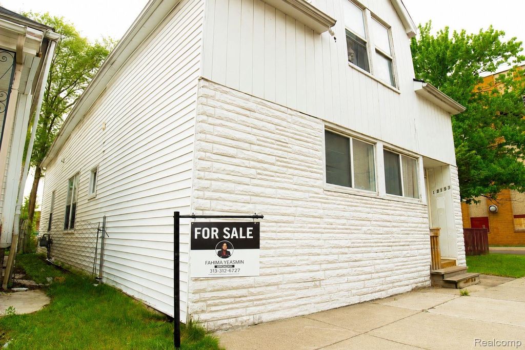12153 McDougall Street, Hamtramck, MI 48212