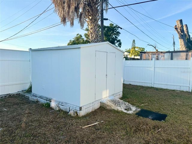 4916 ELDORADO DRIVE, Tampa, FL 33615