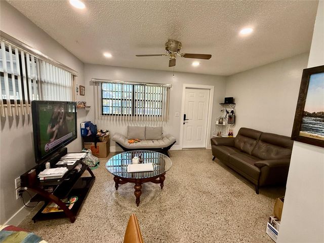 4916 ELDORADO DRIVE, Tampa, FL 33615