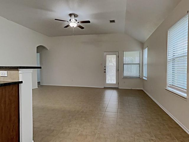 10006 Blissfull Valley Lane, Tomball, TX 77375