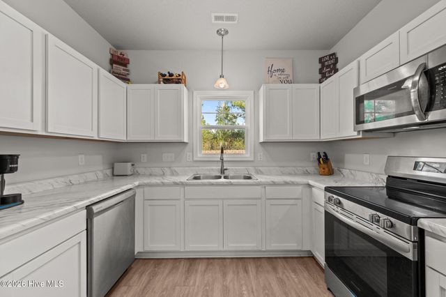 2031 Folkstone Woods Lane, Holly Ridge, NC 28445