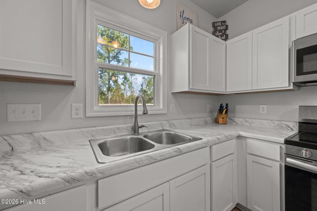 2031 Folkstone Woods Lane, Holly Ridge, NC 28445