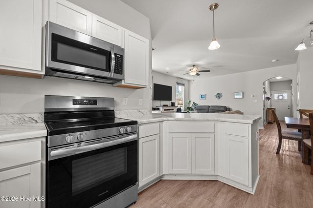 2031 Folkstone Woods Lane, Holly Ridge, NC 28445