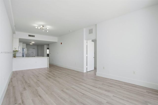 6580 Indian Creek Dr 304, Miami Beach, FL 33141