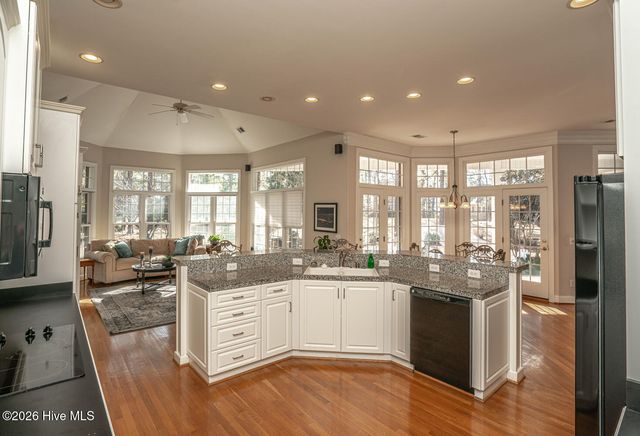 523 Candlewick Lane SW, Ocean Isle Beach, NC 28469