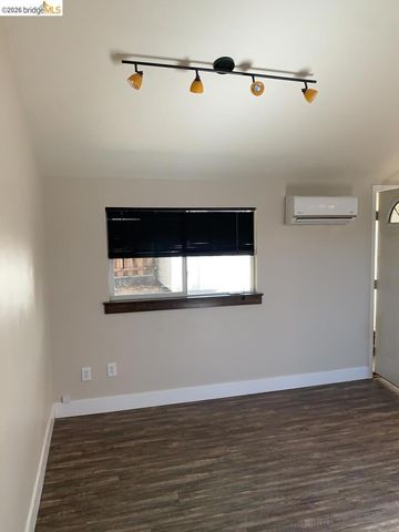208 Circuit DR, Roseville, CA 95678