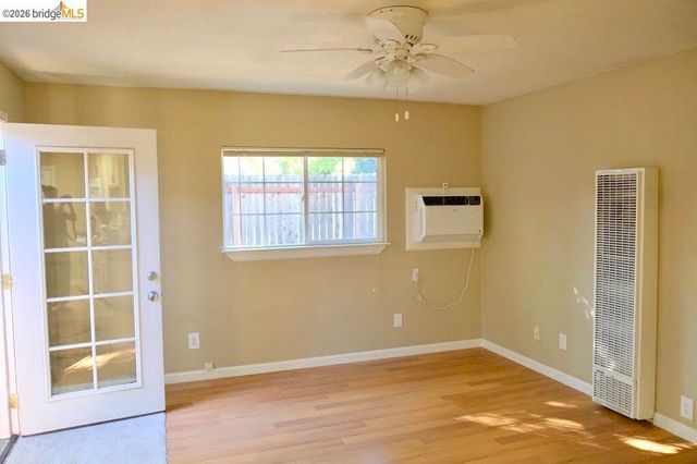 208 Circuit DR, Roseville, CA 95678