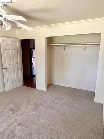 208 Circuit DR, Roseville, CA 95678