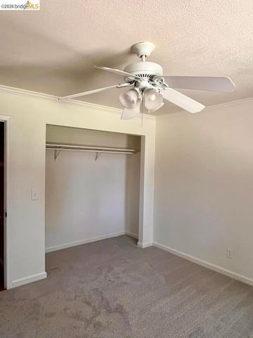 208 Circuit DR, Roseville, CA 95678