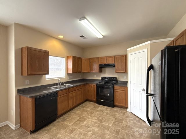 13802 Plowdon Court, Charlotte, NC 28215