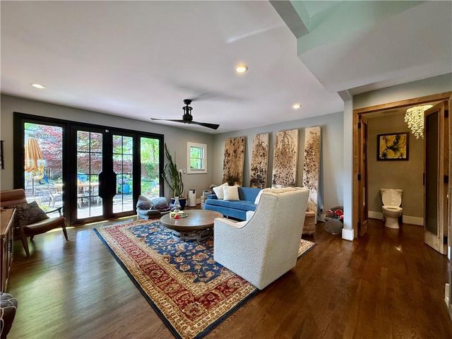 250 Sunset Avenue NW, Atlanta, GA 30314