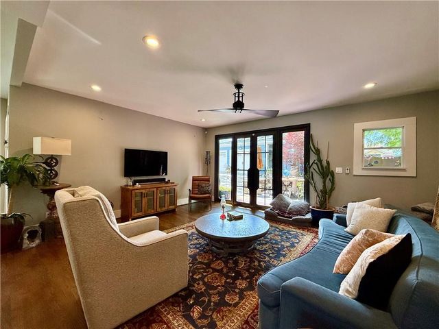 250 Sunset Avenue NW, Atlanta, GA 30314