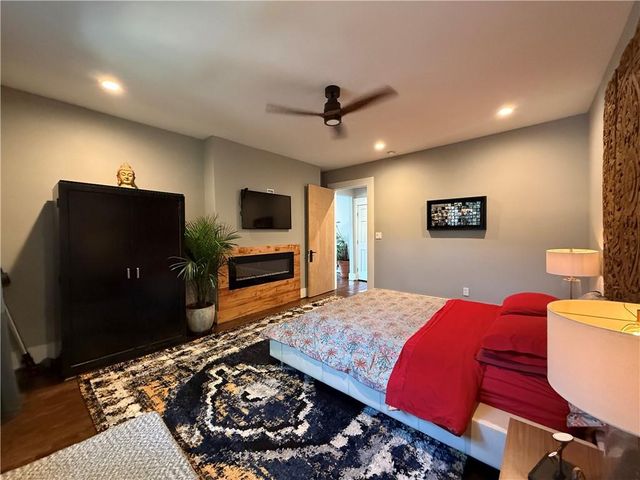 250 Sunset Avenue NW, Atlanta, GA 30314
