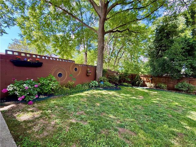 250 Sunset Avenue NW, Atlanta, GA 30314