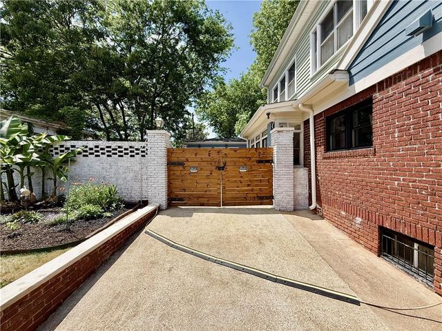 250 Sunset Avenue NW, Atlanta, GA 30314