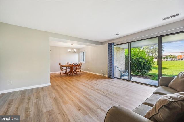 18910 SMOOTHSTONE WAY #1, Montgomery Village, MD 20886