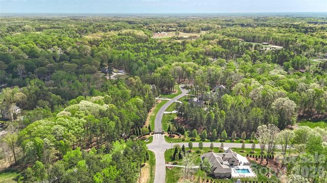 6140 Volte Drive, Charlotte, NC 28227