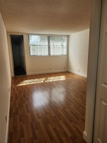 16251 Golf Club Road 212, Weston, FL 33326