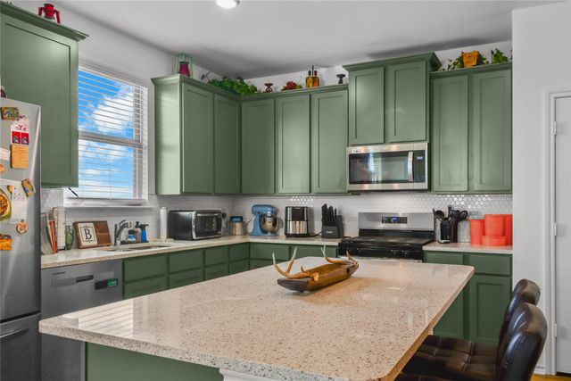 808 Jaguar Ridge, Godley, TX 76044