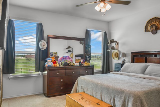 808 Jaguar Ridge, Godley, TX 76044