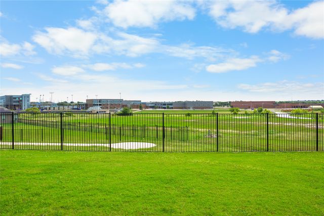 808 Jaguar Ridge, Godley, TX 76044
