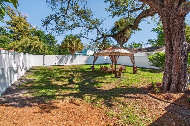 711 19TH AVENUE S, St Petersburg, FL 33705