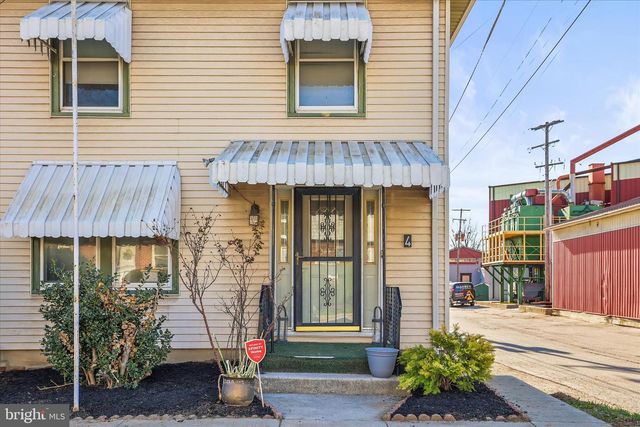 4 S PENN ST, Hanover, PA 17331