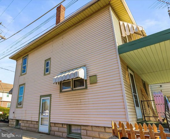 4 S PENN ST, Hanover, PA 17331