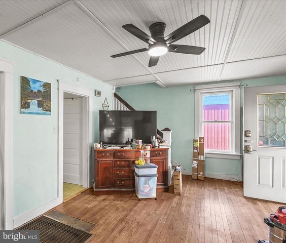 4 S PENN ST, Hanover, PA 17331